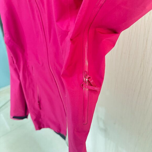 Arcteryx Beta Series Beta LT Hooded Hardshell Jacket, Size L - Picture 5 of 6